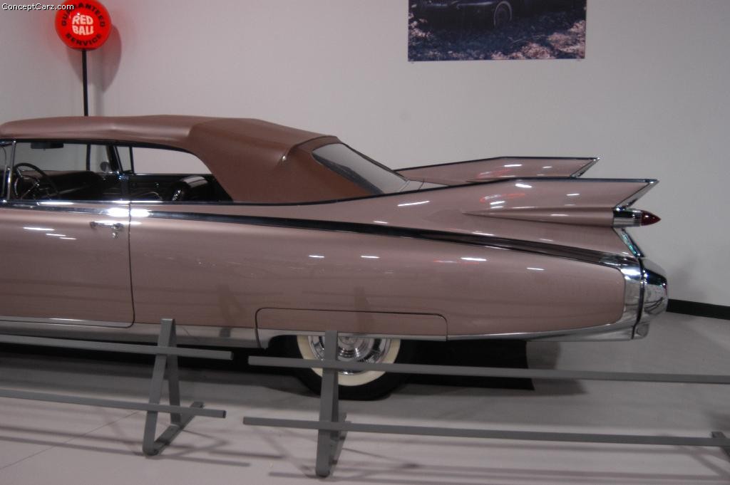1959_Cadillac_Eldorado_Biarritz_convertible_aaca_08