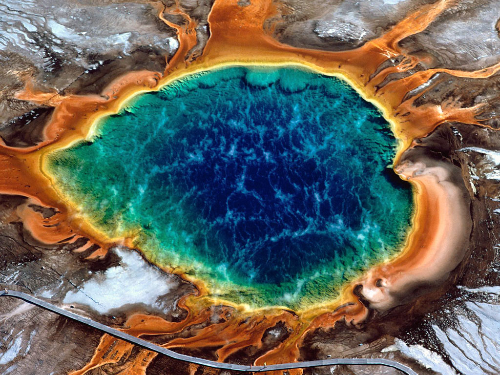 Midway_Geyser_Grand_Prismatic_Yellowstone_National_Park_Wyoming